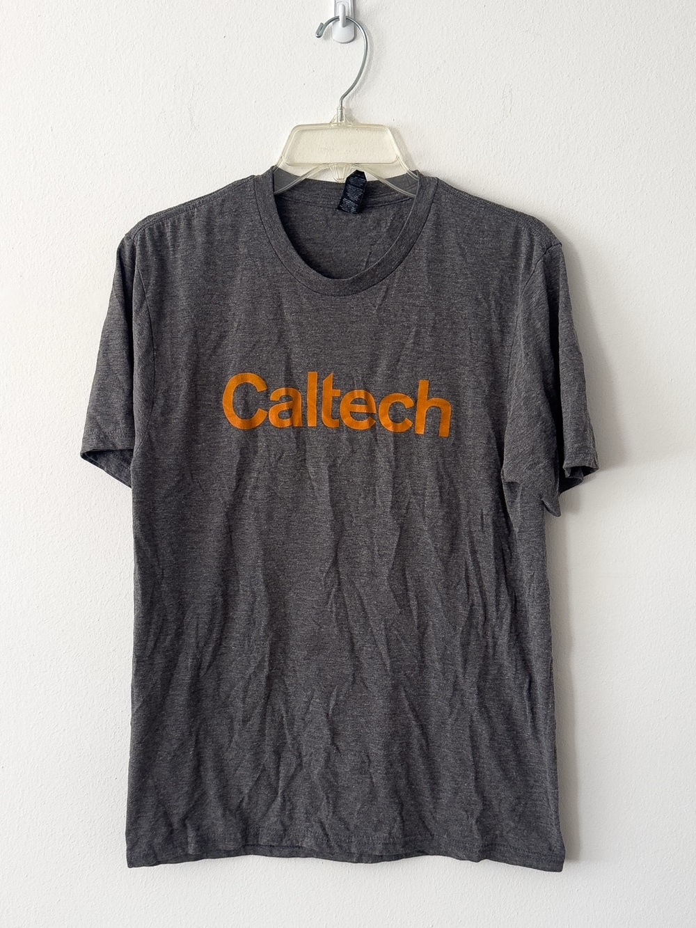 District Caltech Gray T-Shirt Size Small